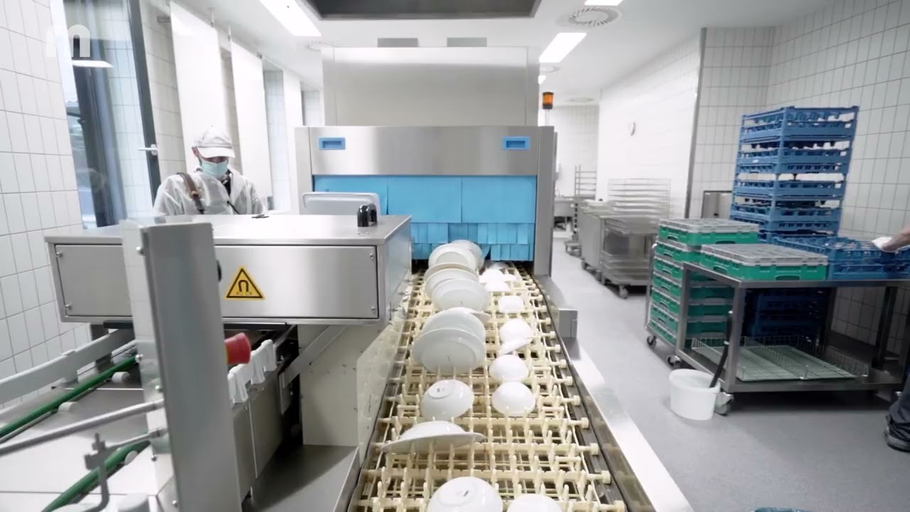 Máy rửa bát băng chuyền